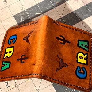 Cartera de cuero plegable