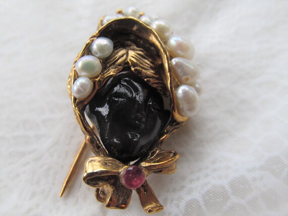 SWOBODA signed vintage brooch from the 60s depict… - image 5