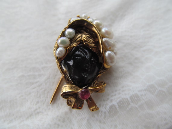 SWOBODA signed vintage brooch from the 60s depict… - image 6