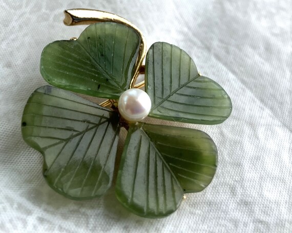 Signed Swoboda ladies brooch of genuine jade as a… - image 2