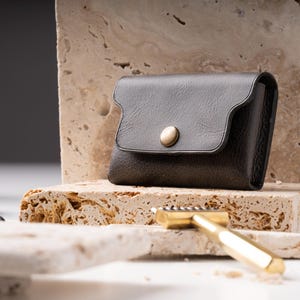 Leder-Kartenhalter mit Knopf, kleine Klappe Kreditkartenetui, hochwertige Vordertasche Brieftasche, schlanke Kreditkartehalter, Vatertagsgeschenk