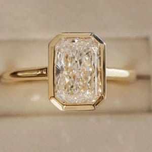 2 CT Radiant Cut Moissanite Engagement Ring 14K Gold Ring Bezel Set Wedding Rings Moissanite Bezel Set Solitaire Ring Promise Ring for Women