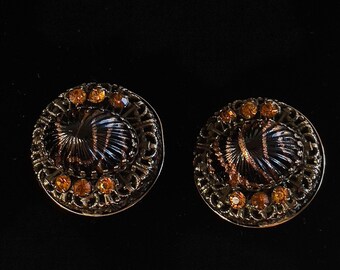 Schiaparelli gesigneerde glazen scarabee oorbellen, vintage Egyptische revival filigraan messing clipoorbellen