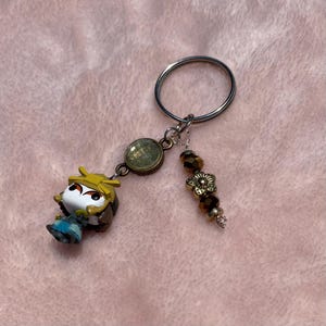 Suki Avatar Earthbender Kyoshi Warrior Keychain