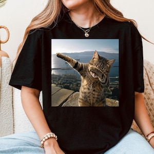 Funny Dabbing Cat Meme Shirt - Cool Animal Graphic Tee for Pet Lovers
