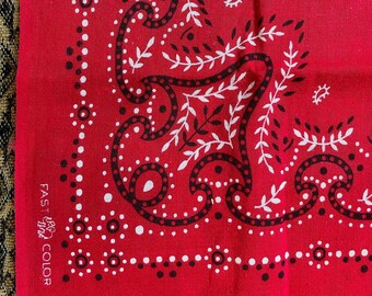 Bandanna Red Color Fast Made in USA Salvage Elephant trunk up 100% Cotton VINTAGE by Plantdreaming