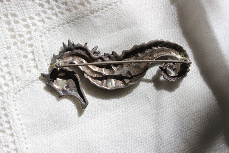 Sterling Silver Seahorse Brooch VINTAGE by Plantdreaming