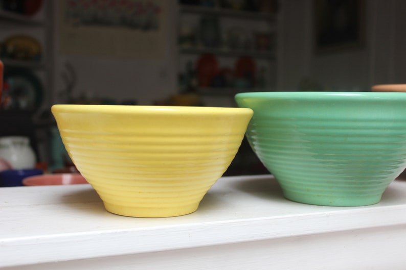 GMB Gladding McBean Franciscan Pottery Ringware Yellow Nesting Bowl 