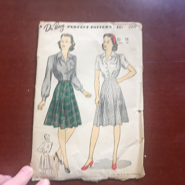 DuBarry Sewing Pattern 5909 Blouse and Skirt Size 16 Bust 34 Genuine 1940s VINTAGE by Plantdreaming