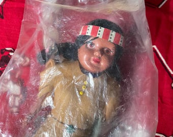 Vintage Native Doll Canadian Souvenir Indian Girl MIP