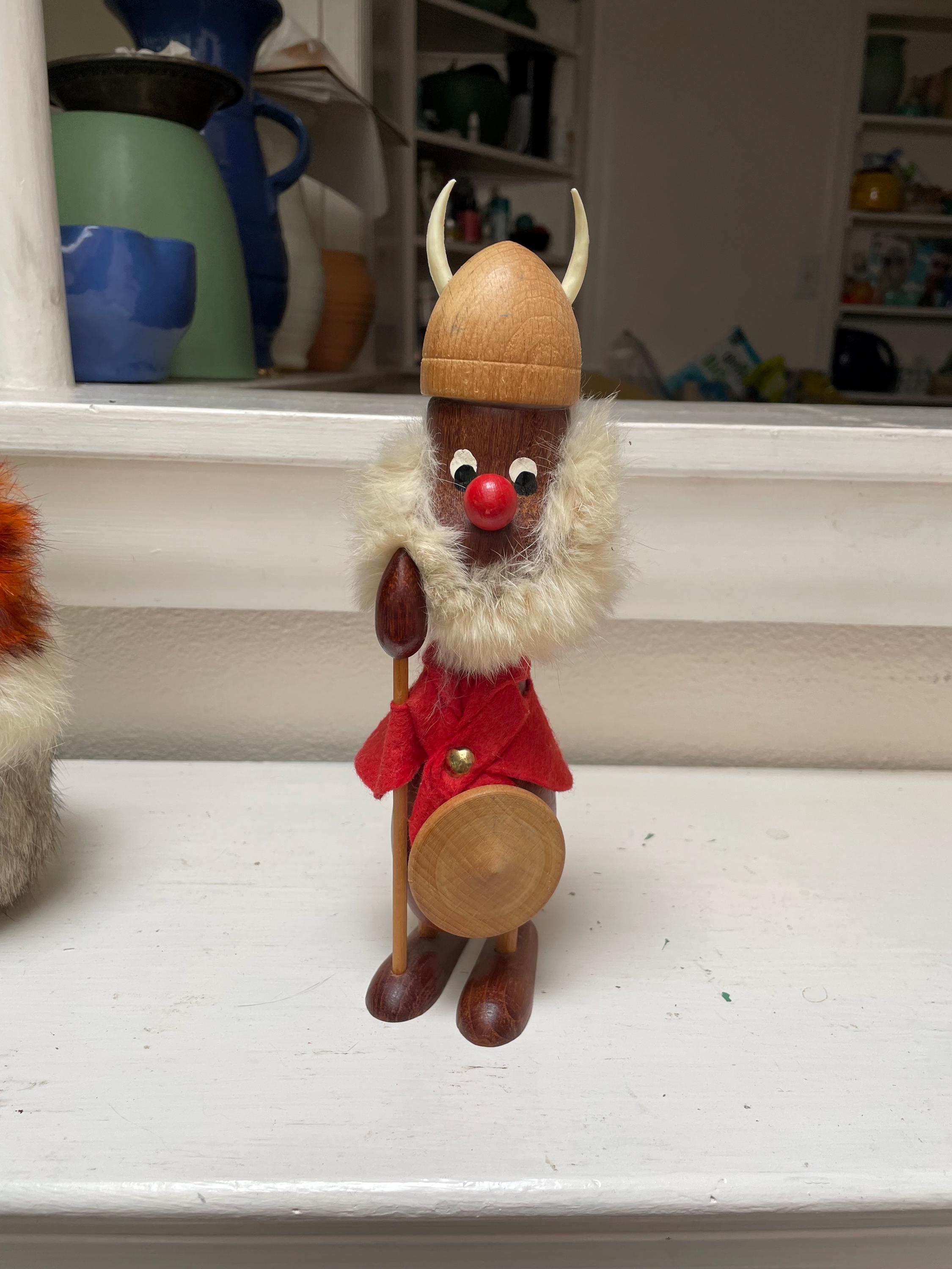 置物 VINTAGEDANISH WOODEN VIKING Vintage Viking Figurine Denmark Wooden Teak Fur Handmade 9