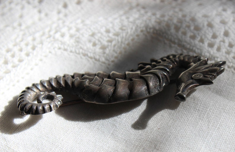 Sterling Silver Seahorse Brooch VINTAGE by Plantdreaming