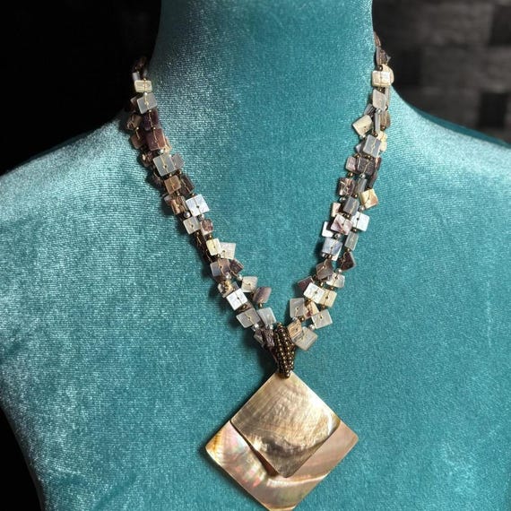 Iridescent shell beaded statement necklace by Col… - image 9