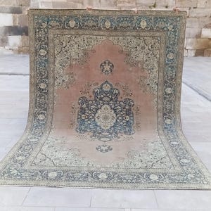 Vintage Heriz Rug 7.11x10.9: Antique Turkish Handmade Carpet