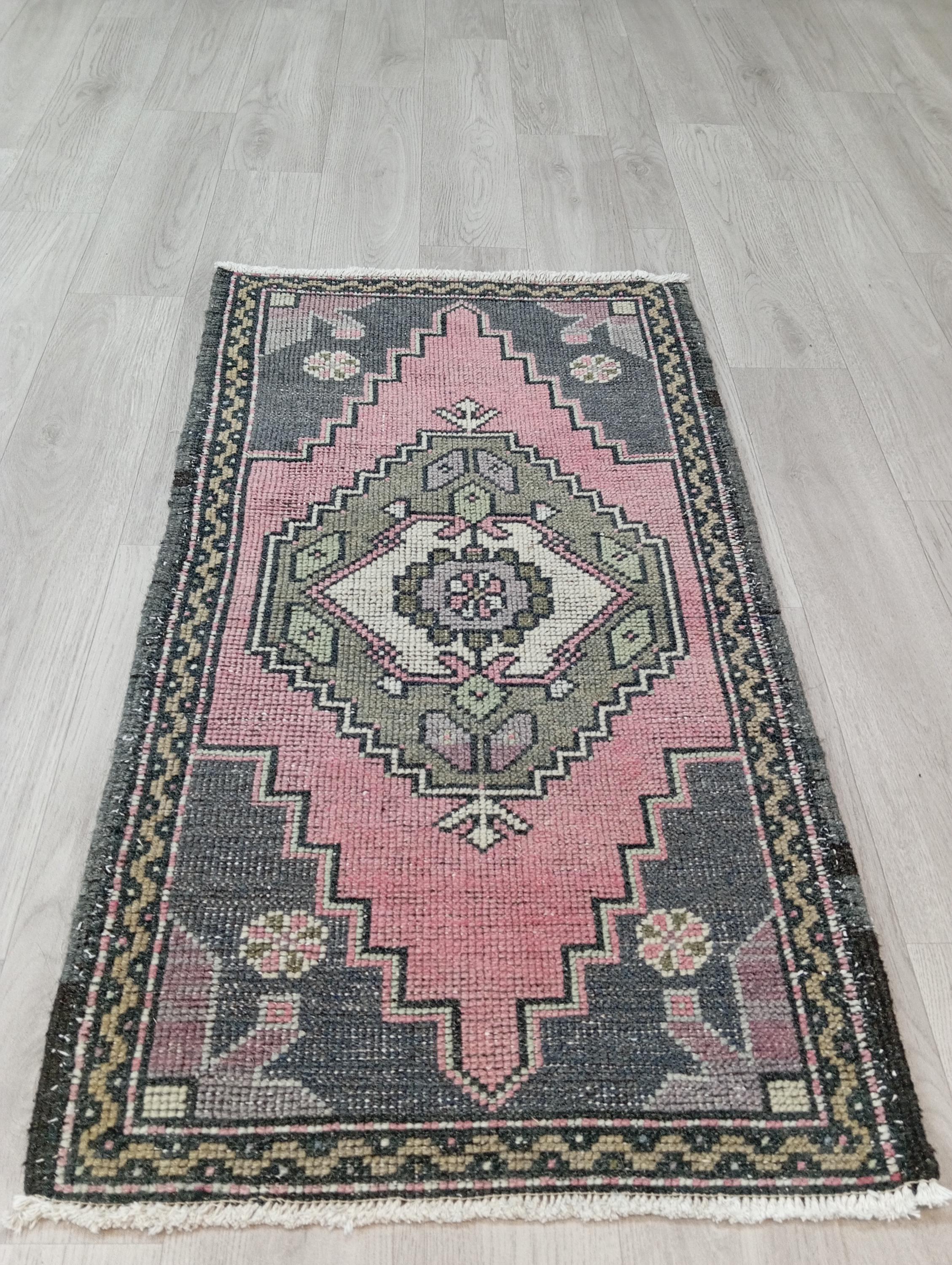 Handmade Vintage Turkish Door Mat Rug: 1.9x3.1 FT - Etsy 日本