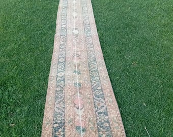 ヴィンテージ ウシャク ランナーラグ：2.1 x 25 フィート トルコ製階段