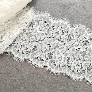 3 Yds - 5.5&quot; Wide Scalloped Eyelash Lace