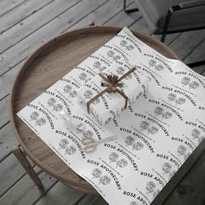 Schitt&#39;s Creek Rose Apothecary Wrapping Paper