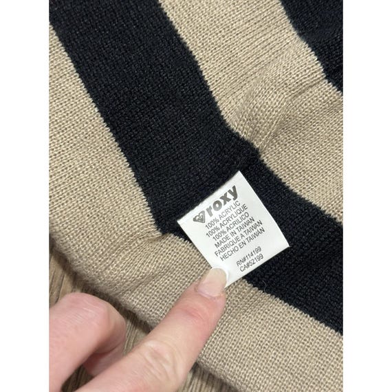 Y2K Roxy Reversible Knitted Beanie Hat - Etsy Canada display picture 2