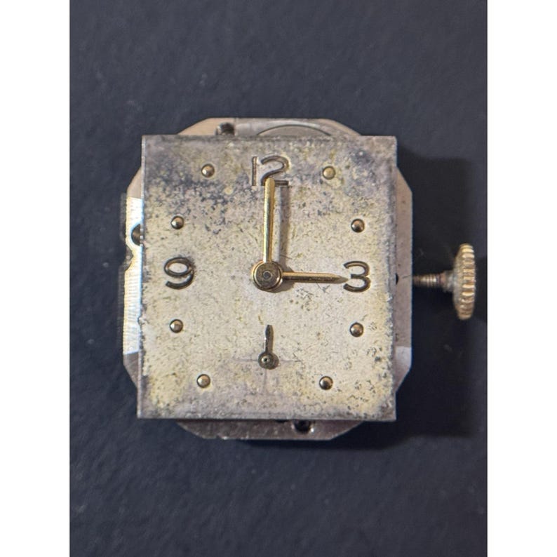 Vintage Wittnauer 17 Jewels Watch Movement Only! For Parts! image 1