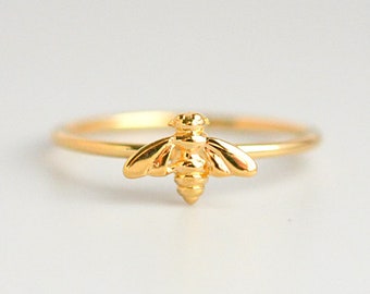 Minimalist Gold Bee Ring, Gold Ring for Women, Dainty Thumb Ring, Simple Bumble Bee Jewelry Gift, Unique Statement Ring, Size 5 6 7 8 9 10