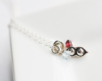 Silver Two Peas in a Pod Necklace, Family Peapod Necklace, 2 Peas in a Pod Charm, Birthstone Jewelry, Personalized Gift for Mom Daughter
