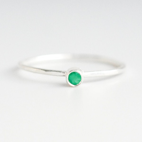 Dainty Emerald Ring, May Birthstone Ring, May Birthstone Jewelry, Delicate Emerald Green Ring, Sterling Silver Stackable Birthstone Rings