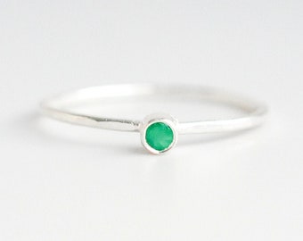 Dainty Emerald Ring, May Birthstone Ring, May Birthstone Jewelry, Delicate Emerald Green Ring, Sterling Silver Stackable Birthstone Rings