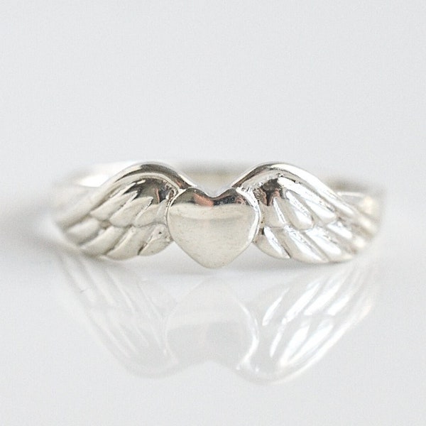 Sterling Silver Angel Wing Ring, Guardian Angel Ring for Women, Simple Heart Ring, Memorial Jewelry, Gift In Memory Of, Size 5 6 7 8 9 10