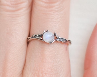 Sterling Silver Moonstone Ring, Oxidized Silver Leaf Ring, Boho Silver Moonstone Jewelry, Nature Inspired Ring for Women, Sizes 4-10
