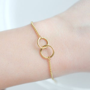 Interlocking Circle Bracelet for Women, Gold Friendship Bracelet, Best Friend Bracelet for 2, Her Minimalist Jewelry, Adjustable Bracelet