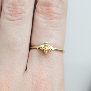 Minimalist Bee Ring, Gold Filled Ring for Women, Dainty Thumb Ring, Simple Bumble Bee Jewelry Gift, Unique Statement Ring, Size 5 6 7 8 9 10