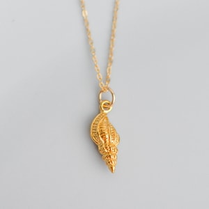 14k Gold Filled Sea Shell Necklace, Summer Beach Gifts, Dainty Sea Shell Charm, Nautical Wedding Bridal Necklace, Ocean Inspired Sea Jewelry