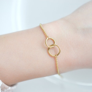 14k Gold Filled Bracelet for Women, Interlocking Circle Bracelet, Best Friend Bracelet for 2, Infinity Bracelet, Dainty Adjustable Bracelet