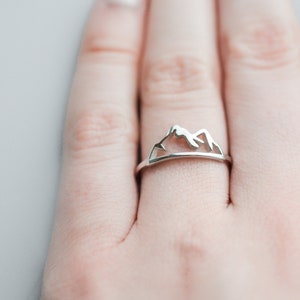 Sterling Silver Mountain Ring, Mountain Range Ring, Nature Ring Silver, Dainty Ring Silver, Minimalist Ring Simple Ring Delicate Ring Modern