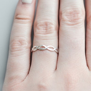 Sterling Silver Twist Ring, Minimalist Ring, Dainty Ring, Braided Ring Infinity Ring, Simple Ring, Twisted Ring, Thin Ring, Modern Ring