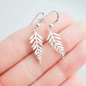 925 Sterling Silver Leaf Earrings, Minimalist Earrings, Nature Earrings, Dainty Earrings, Casual Dangle Earrings, Fall Wedding Earrings