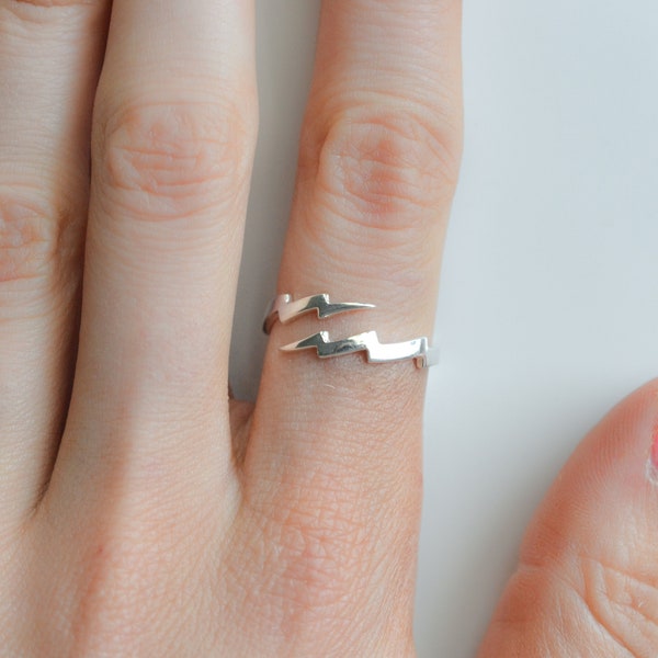 Sterling Silver Lightning Bolt Ring, Zigzag Ring, Simple Silver Ring for Index or Pointer Finger or Thumb Ring, Wrap Around Lightning Ring