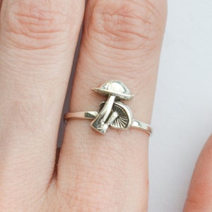 Sterling Silver Mushroom Ring, Woodland Forest Ring, Cottagecore Jewelry, Toadstool Mushroom Fairy Core Ring, Botanical Nature Inspired Ring