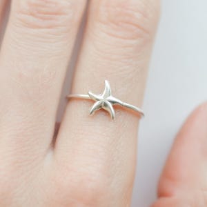 Sterling Silber Seestern Ring, Ozean Strand Schmuck, zierliche Meer Leben Ring, Minimalist Silber Ring, Küsten Geschenk für sie, Größen 3-10