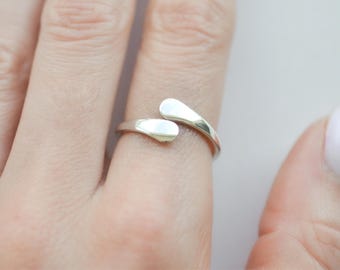 Sterling Bypass Ring, Thick Silver Hammered Ring, Sterling Silver Adjustable Ring for Women, Modern Minimalist Wrap Around Thumb Ring