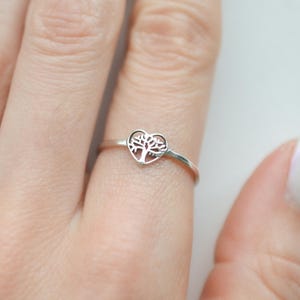 Sterling Silver Heart Tree Ring, Family Tree Jewelry, Nature-Inspired Heart Ring, Tree of Life Ring, Sizes 4-10, Meaningful Gift for Her