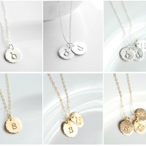 Collar con inicial en plata de ley o en oro - Colgante con dije de disco circular con letras 1, 2, 3, 4 y 5 - Joyas personalizadas para mamá, colgante con monograma