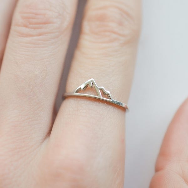 Anillo de montaña de plata esterlina, anillo de cordillera, anillo de naturaleza de plata, anillo delicado de plata, anillo minimalista, anillo simple, anillo delicado moderno