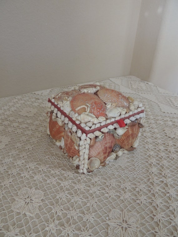 Shell Jewelry Box. Handcrafted Glittery Hinged Shell … Gem
