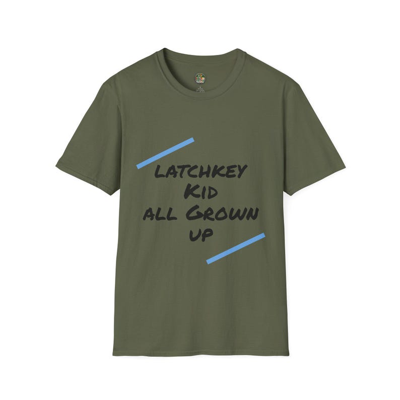 Solo en casa consigo mismo esta divertida camiseta para niños con llave al cuello: Camiseta de humor independiente para adultos, Niños que vuelven del colegio a una casa vacía, Niños de los 80 imagen 12