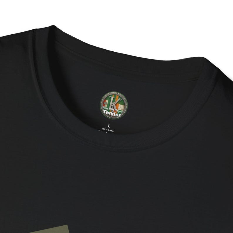 Solo en casa consigo mismo esta divertida camiseta para niños con llave al cuello: Camiseta de humor independiente para adultos, Niños que vuelven del colegio a una casa vacía, Niños de los 80 imagen 3