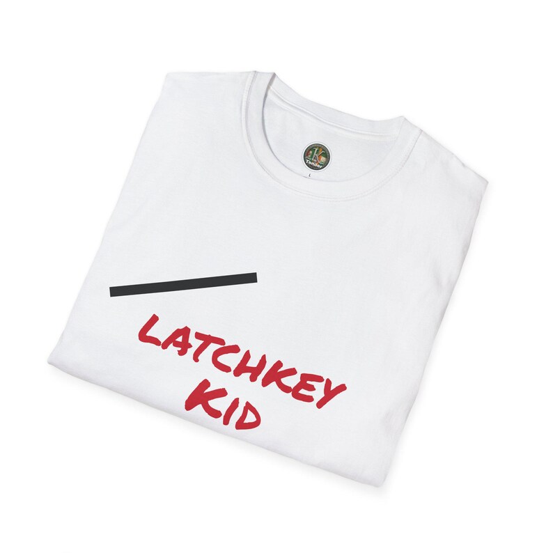 Solo en casa consigo mismo esta divertida camiseta para niños con llave al cuello: Camiseta de humor independiente para adultos, Niños que vuelven del colegio a una casa vacía, Niños de los 80 imagen 13