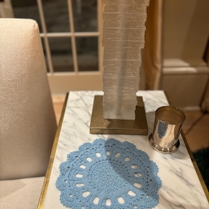Decorative rounded blue doily