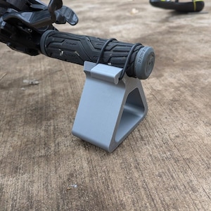 bicycle handlebar stand